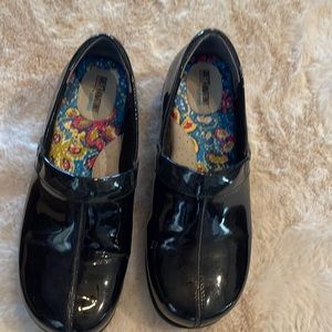 Grey’s anatomy clogs